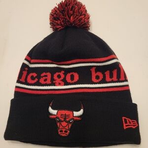 New Era Chicago Bulls Beanie - Black and Red - used